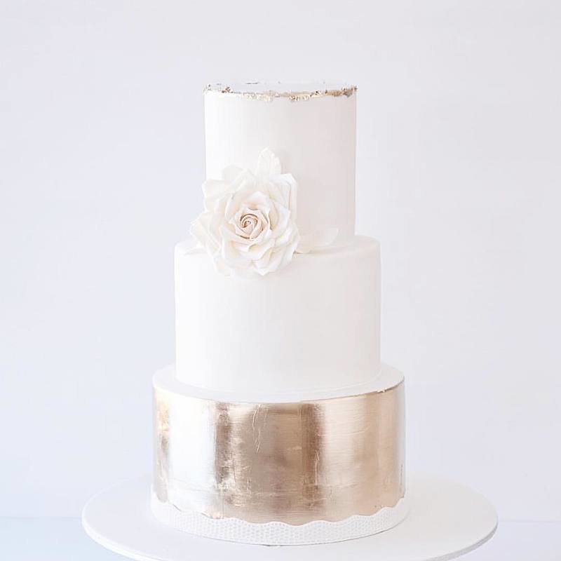 Свадебный торт с цветам 2066